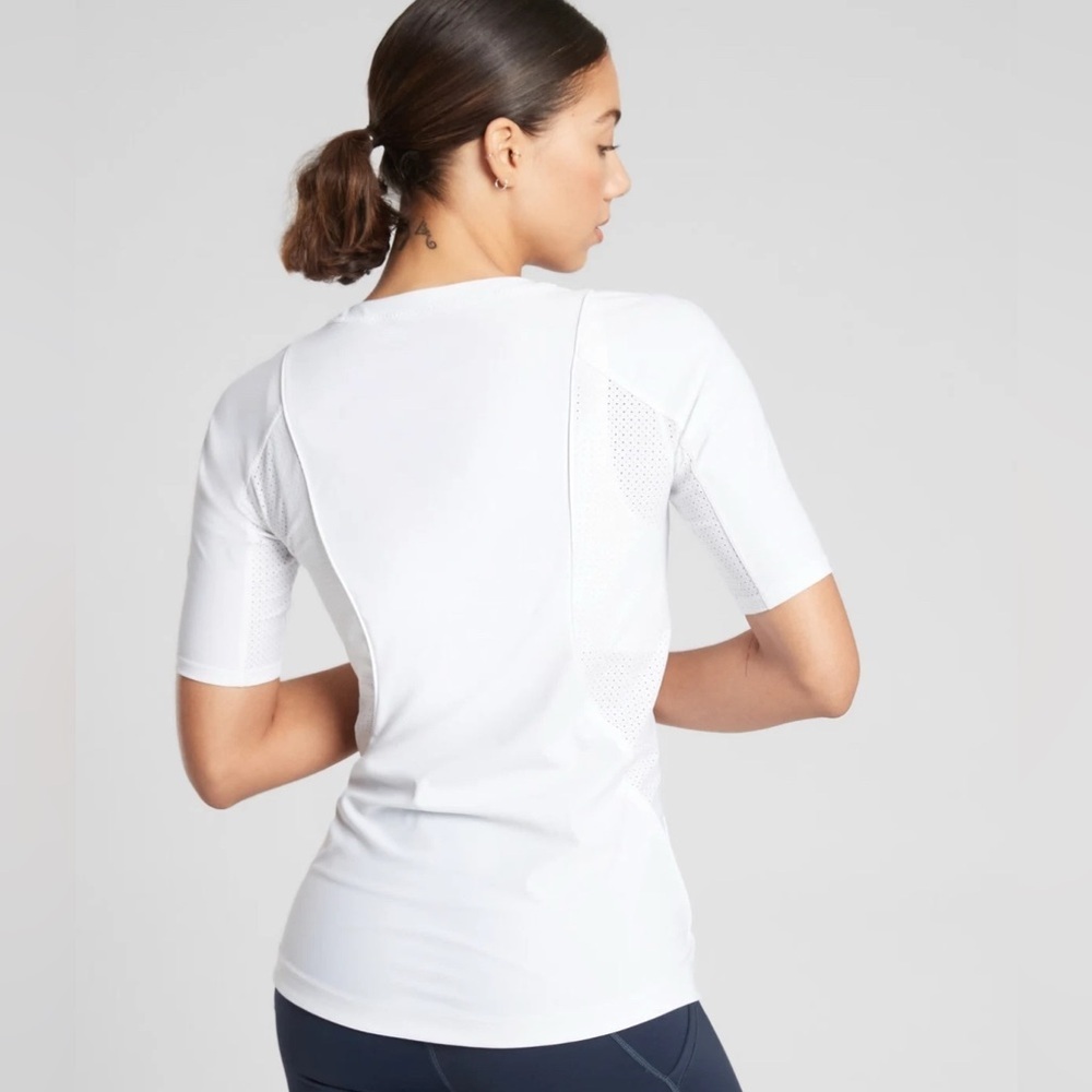 NWT Athleta Pacifica UPF Tee 2 Size XS. - Picture 2 of 8